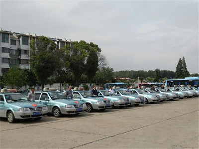 興化市成立高考愛心車隊，助力學子圓夢高考